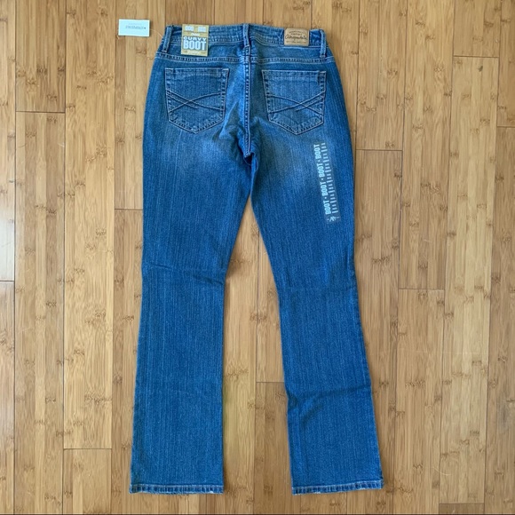 Aeropostale New Women’s Chelsea Curvy Boot Jeans - Picture 3 of 8